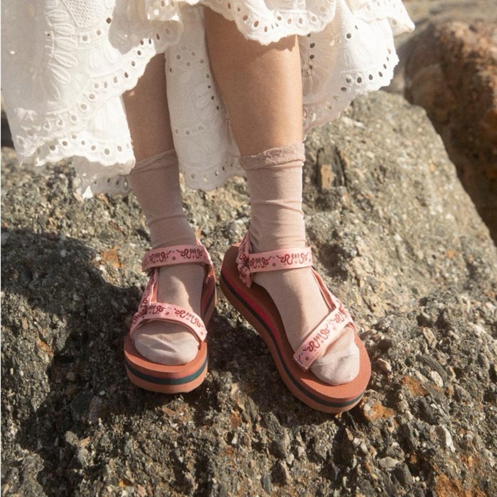 Teva x Anna Sui Flatform Universal in Lollipop pink US 6